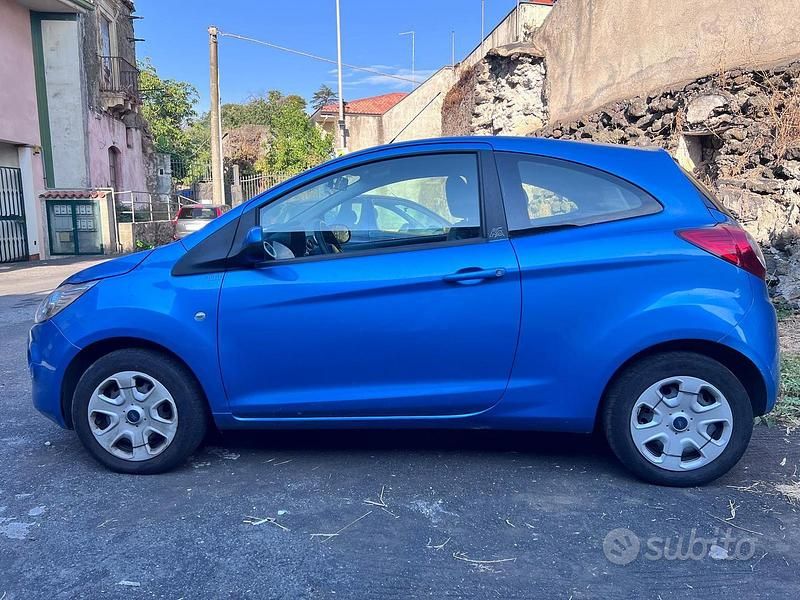 Usata Ford Ka 69 CV (50 kW) 2011 Blu Utilitaria