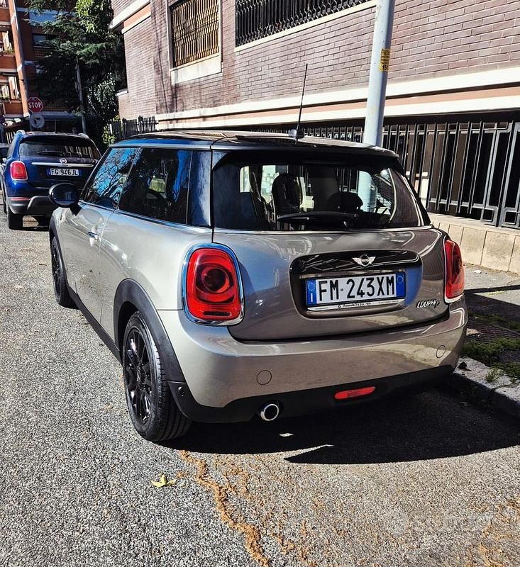 Usata Mini Cooper D Hype 116 CV (85 kW) 2018 Grigio Utilitaria