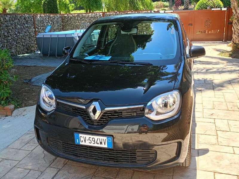 Nero Usata 2024 Renault Twingo Techno Due volumi | 13.500 € (Buon prezzo) - Immagine 1/4