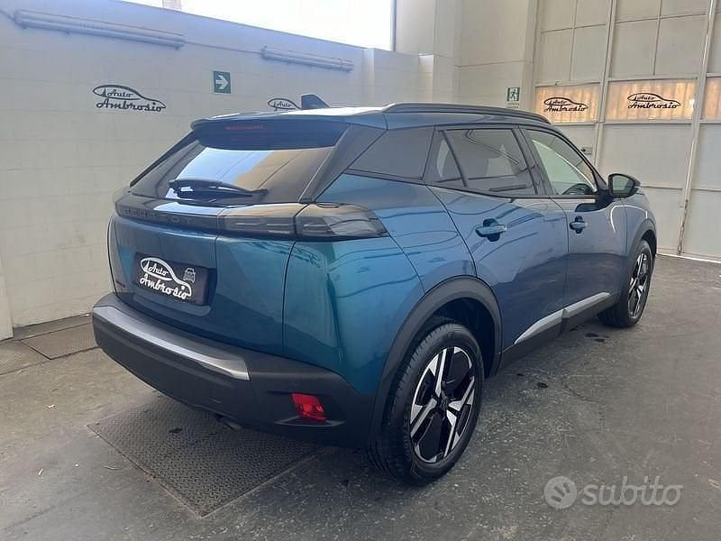 Occasion Peugeot 2008 Allure 101 ch (74 kW) 2025 Bleue SUV
