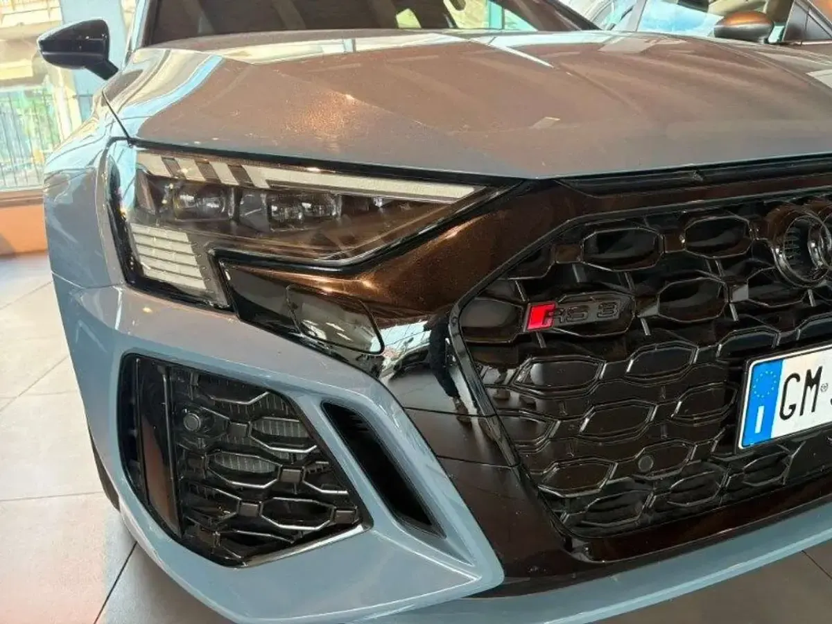 Usata Audi RS3 Ambiente 400 CV (294 kW) 2023 Grigio Berlina