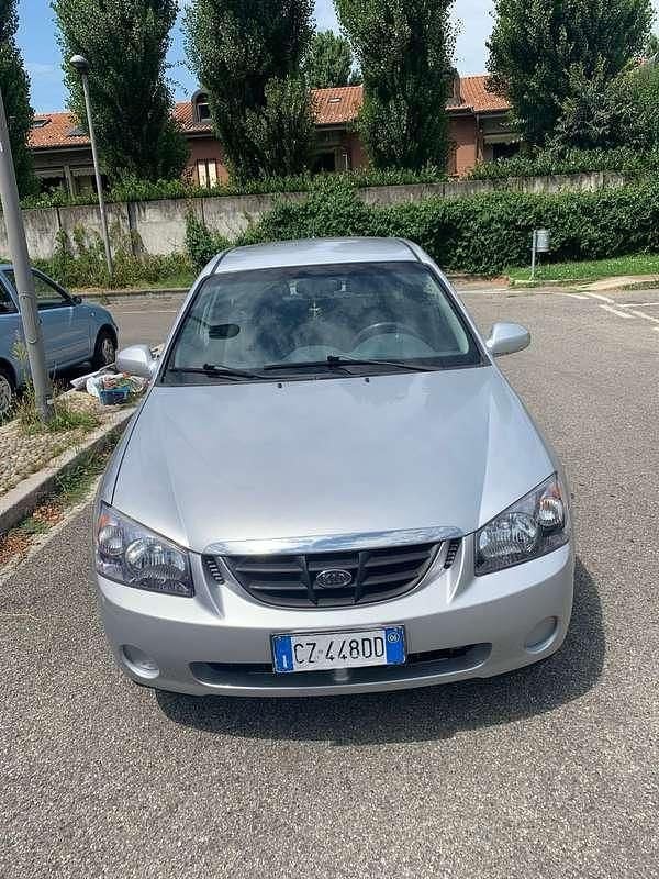 Occasion Kia Cerato Classic 105 PK (77 kW) 2006 Grijs Sedan