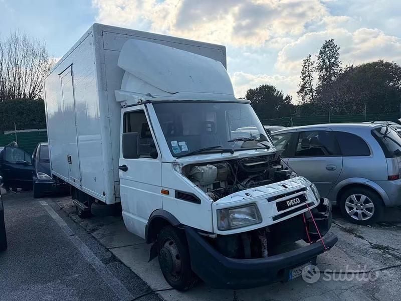 Usata Iveco Daily 103 CV (75 kW) 1999 Bianco