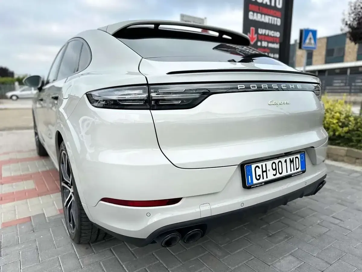 Usata Porsche Cayenne Platinum Edition 340 CV (250 kW) 2022 Grigio SUV