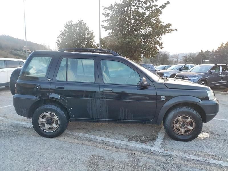 Usata Land Rover Freelander 111 CV (81 kW) 2002 Nero SUV