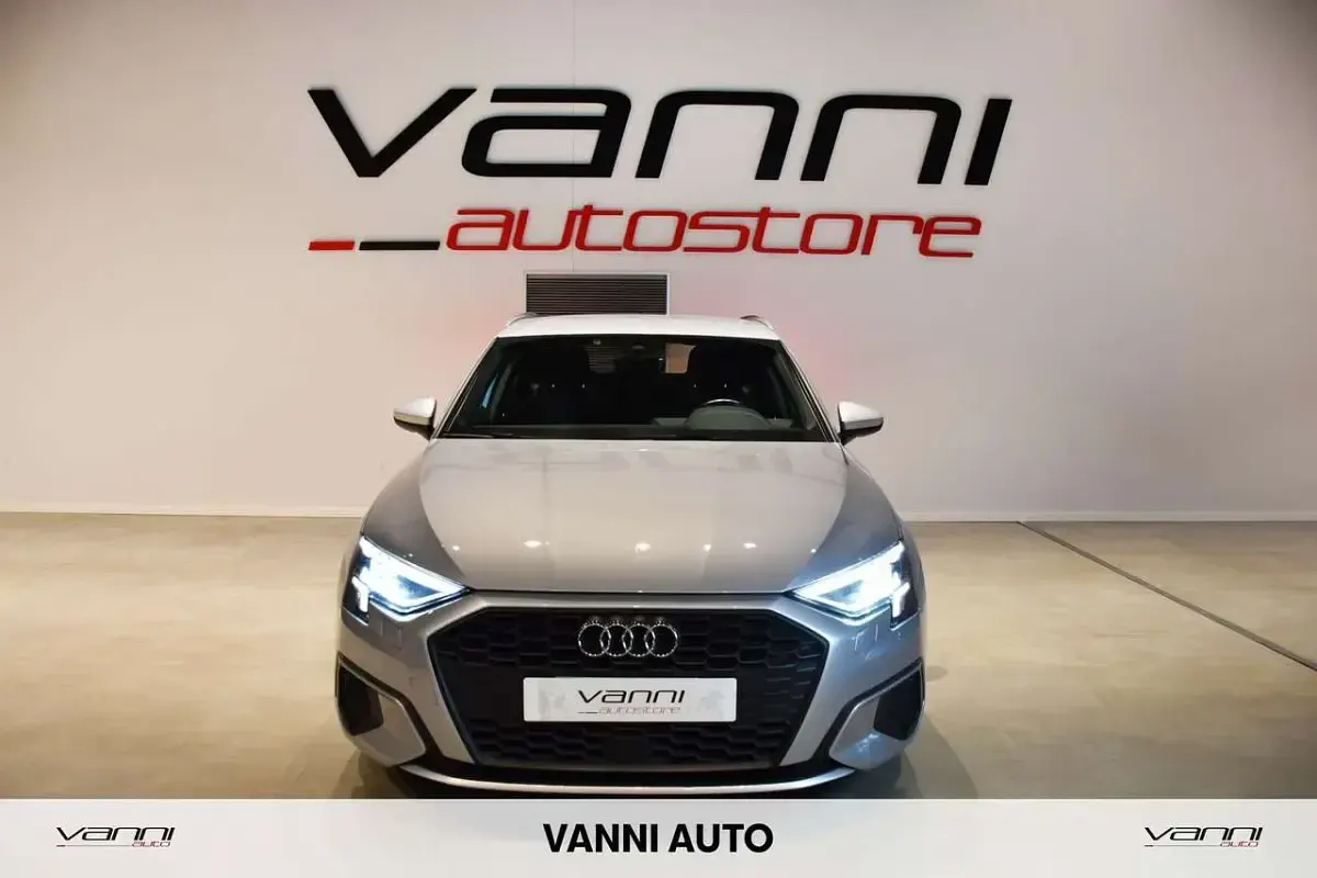 Usata Audi A3 Sportback 150 CV (110 kW) 2021 Argento Utilitaria