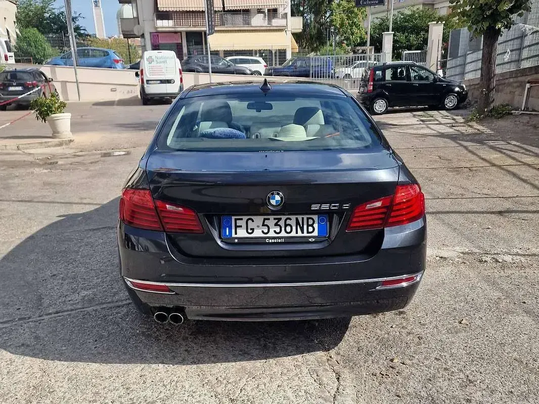 Usata BMW 520 190 CV (139 kW) 2015 Nero Berlina