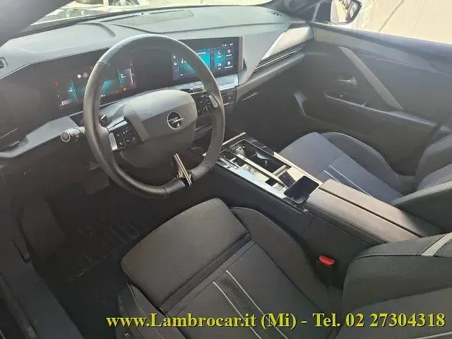 Usata Opel Astra 130 CV (95 kW) 2025 Nero Utilitaria