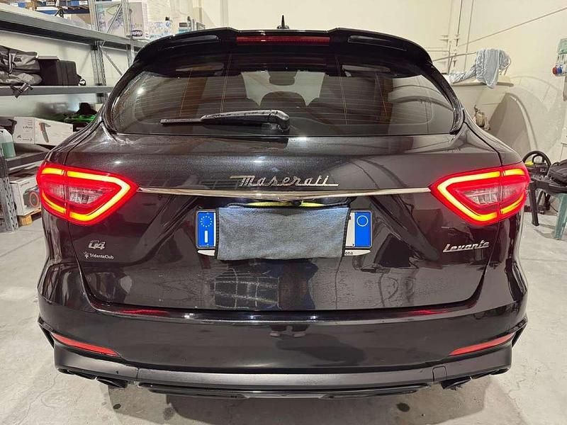 Usata Maserati Levante 250 CV (183 kW) 2019 Nero SUV
