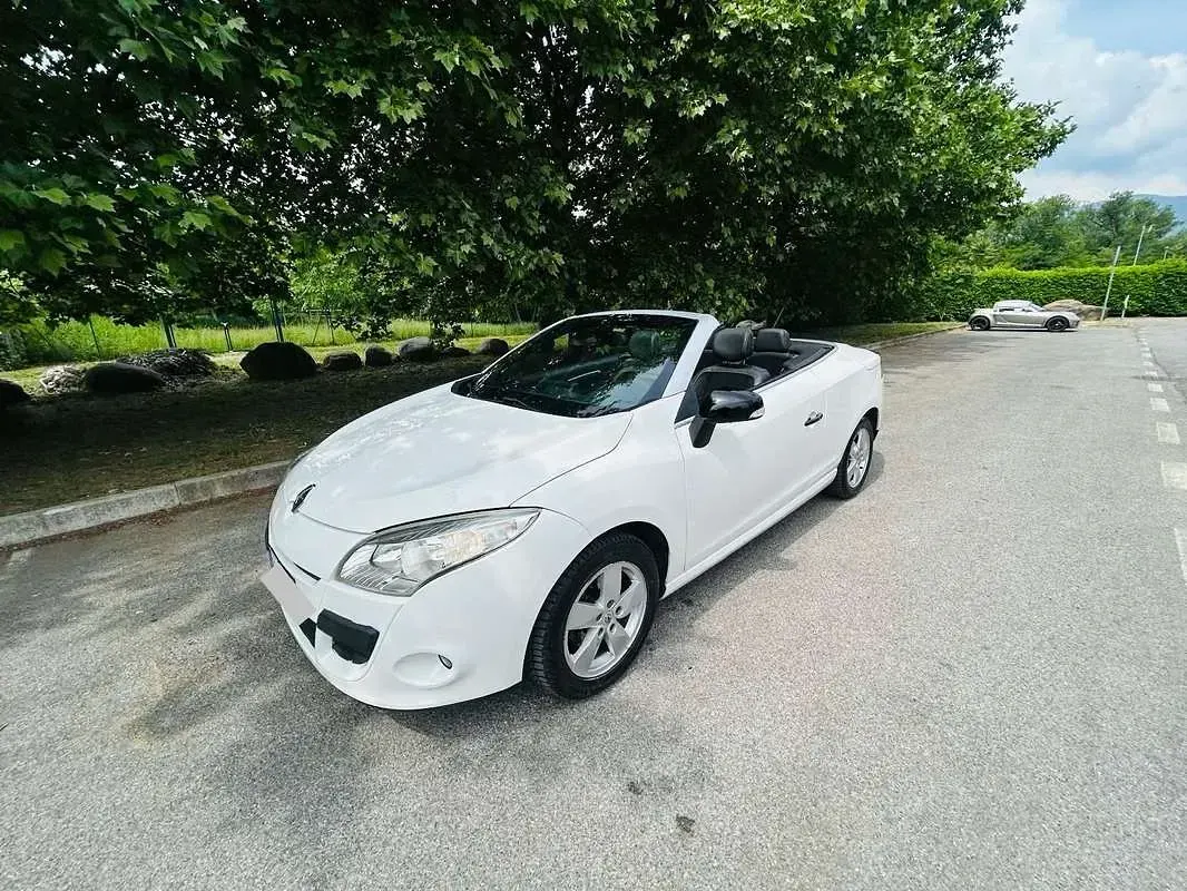 Usata Renault Mégane Cabriolet Luxe 131 CV (96 kW) 2010 Bianco Cabrio