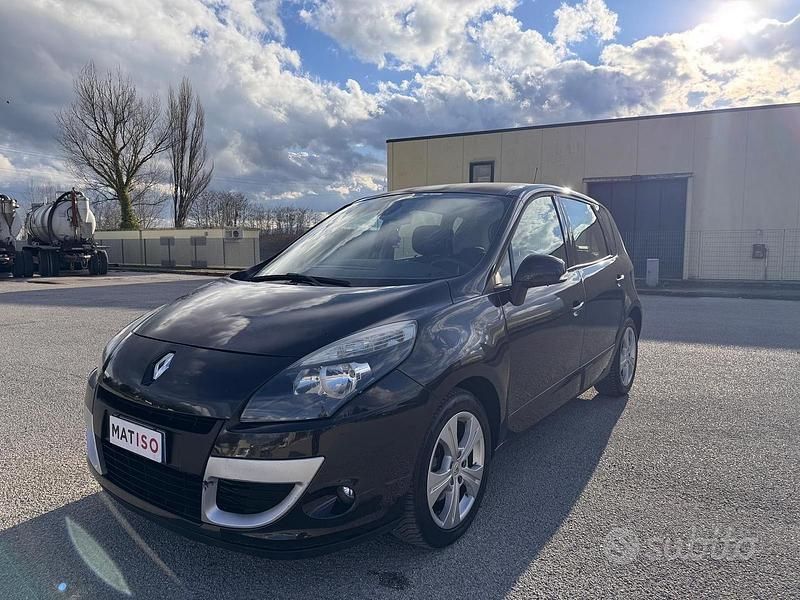 Usata Renault Scénic III Luxe 110 CV (80 kW) 2009 Nero Monovolume