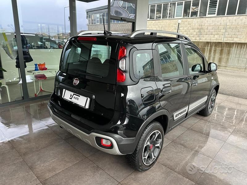 Usata Fiat Panda Cross Cross 86 CV (63 kW) 2022 Nero cinema Utilitaria