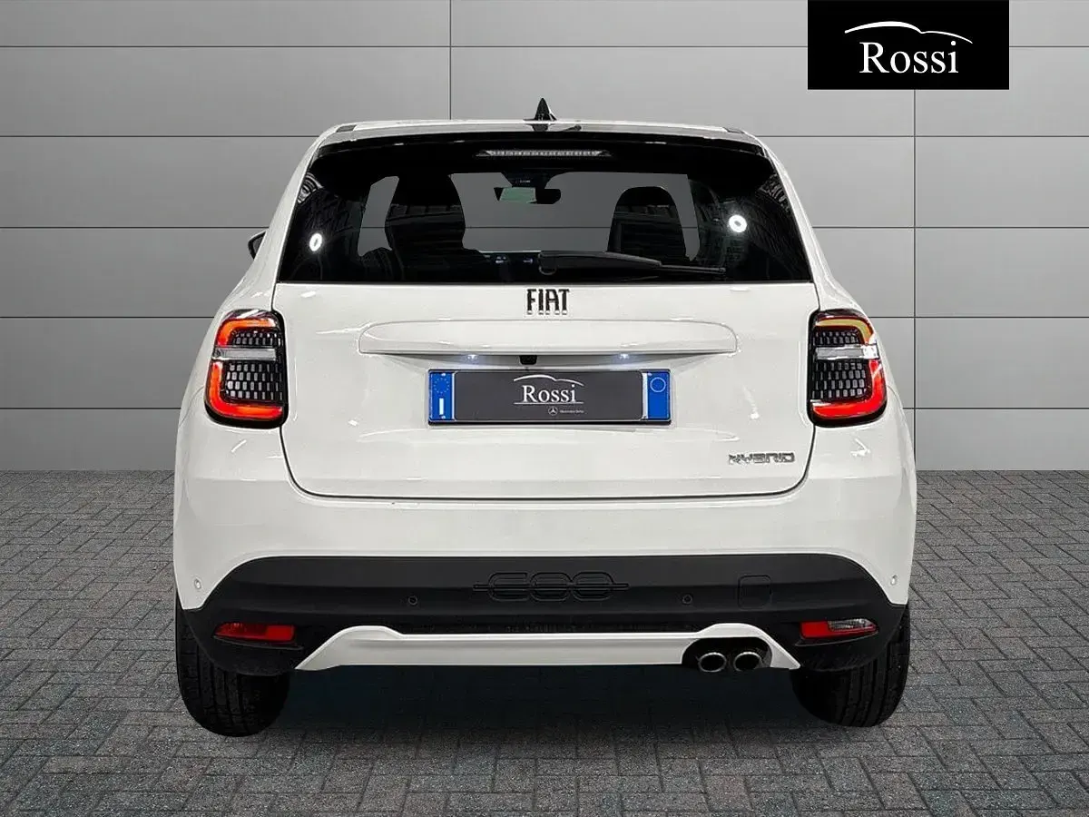 Usata Fiat 600 Pop 136 CV (100 kW) 2025 Bianco SUV