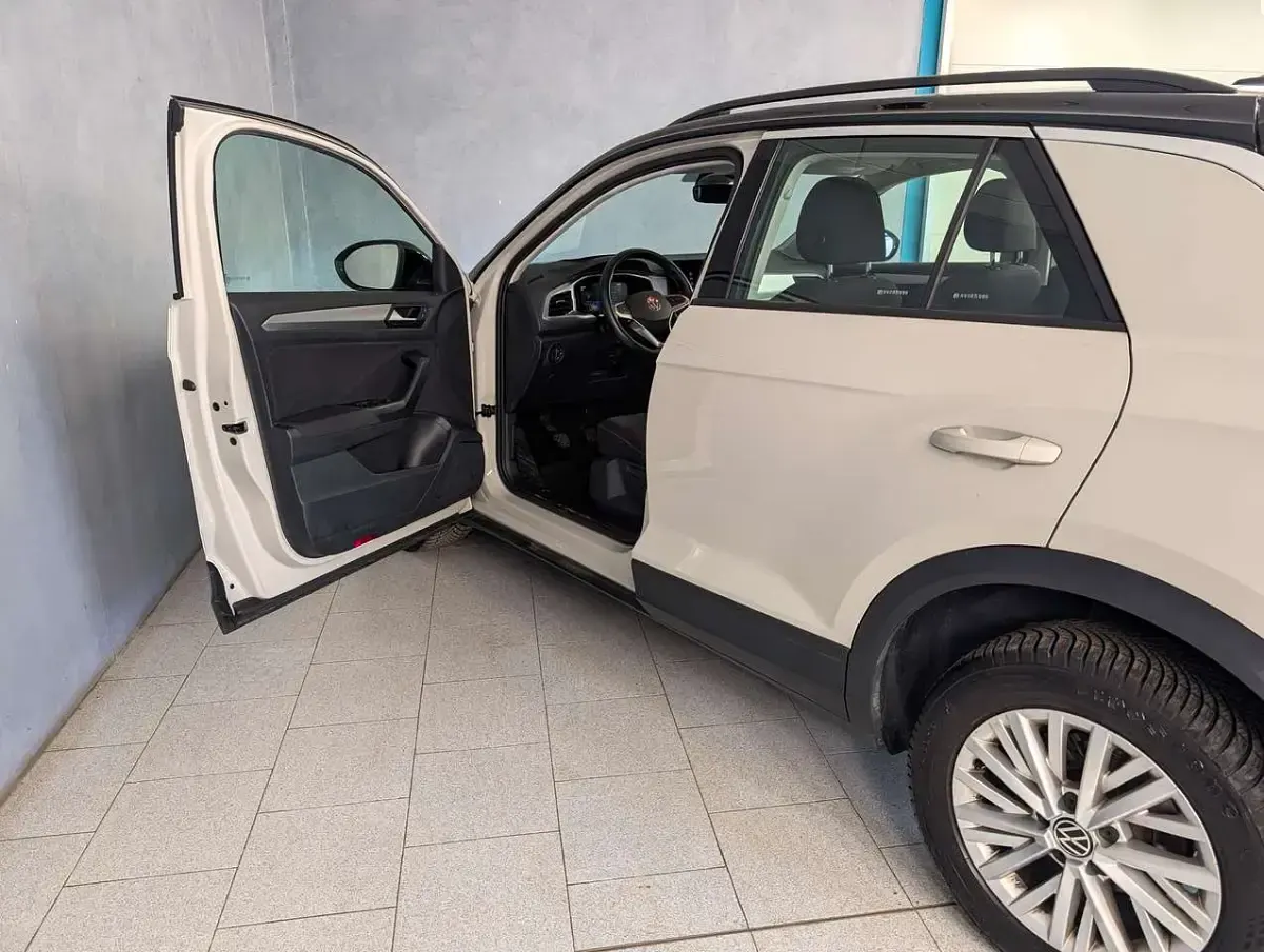 Usata VW T-Roc Life 110 CV (80 kW) 2024 SUV