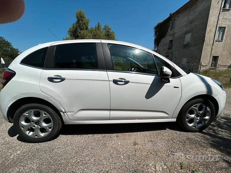 Gebraucht Citroën C3 110 PS (80 kW) 2016 Weiß Kleinwagen
