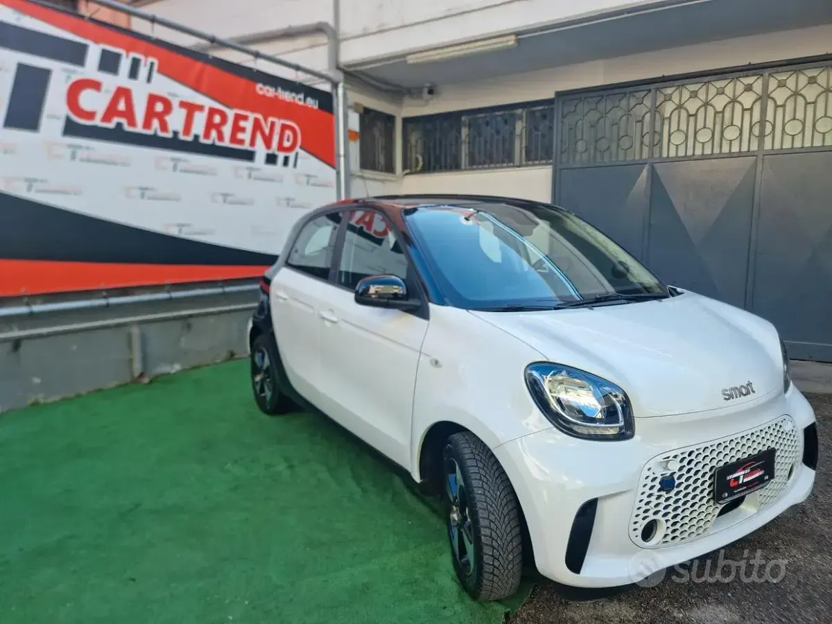 Usata Smart ForFour Electric Drive Passion 41 kW (56 CV) 2020 Bianco Berlina
