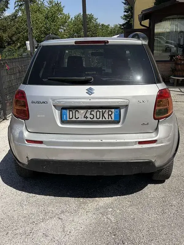 Usata Suzuki SX4 120 CV (88 kW) 2006 SUV