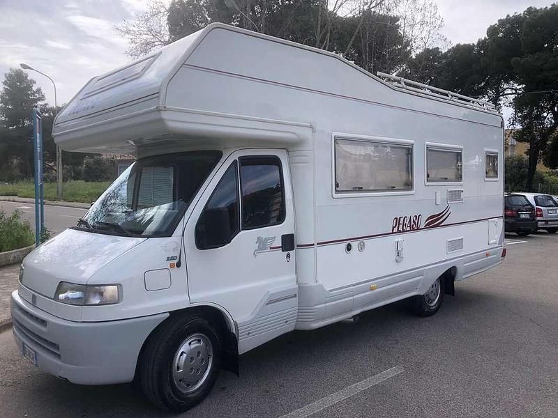 Usata Fiat Ducato 122 CV (89 kW) 2000 Bianco Furgone