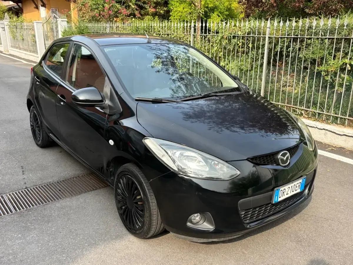 Usata Mazda 2 86 CV (63 kW) 2008 Nero Utilitaria