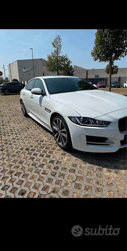 Usata Jaguar XE R-Sport 180 CV (132 kW) 2017 Bianco Berlina