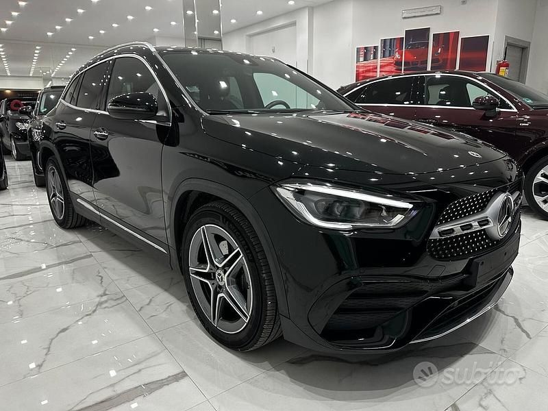 Usata Mercedes GLA200 Premium 149 CV (109 kW) 2022 Nero SUV