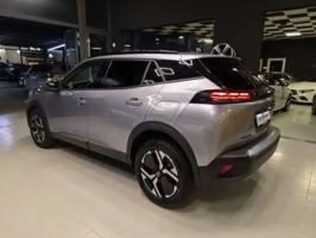 Usata Peugeot 2008 S 102 CV (75 kW) 2024 Grigio SUV