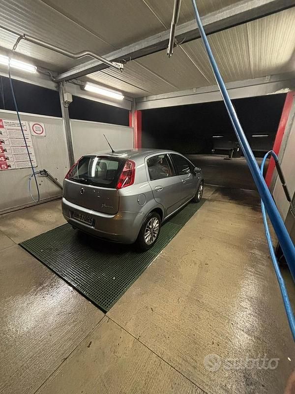 Usata Fiat Punto 90 CV (66 kW) 2007 Grigio Utilitaria