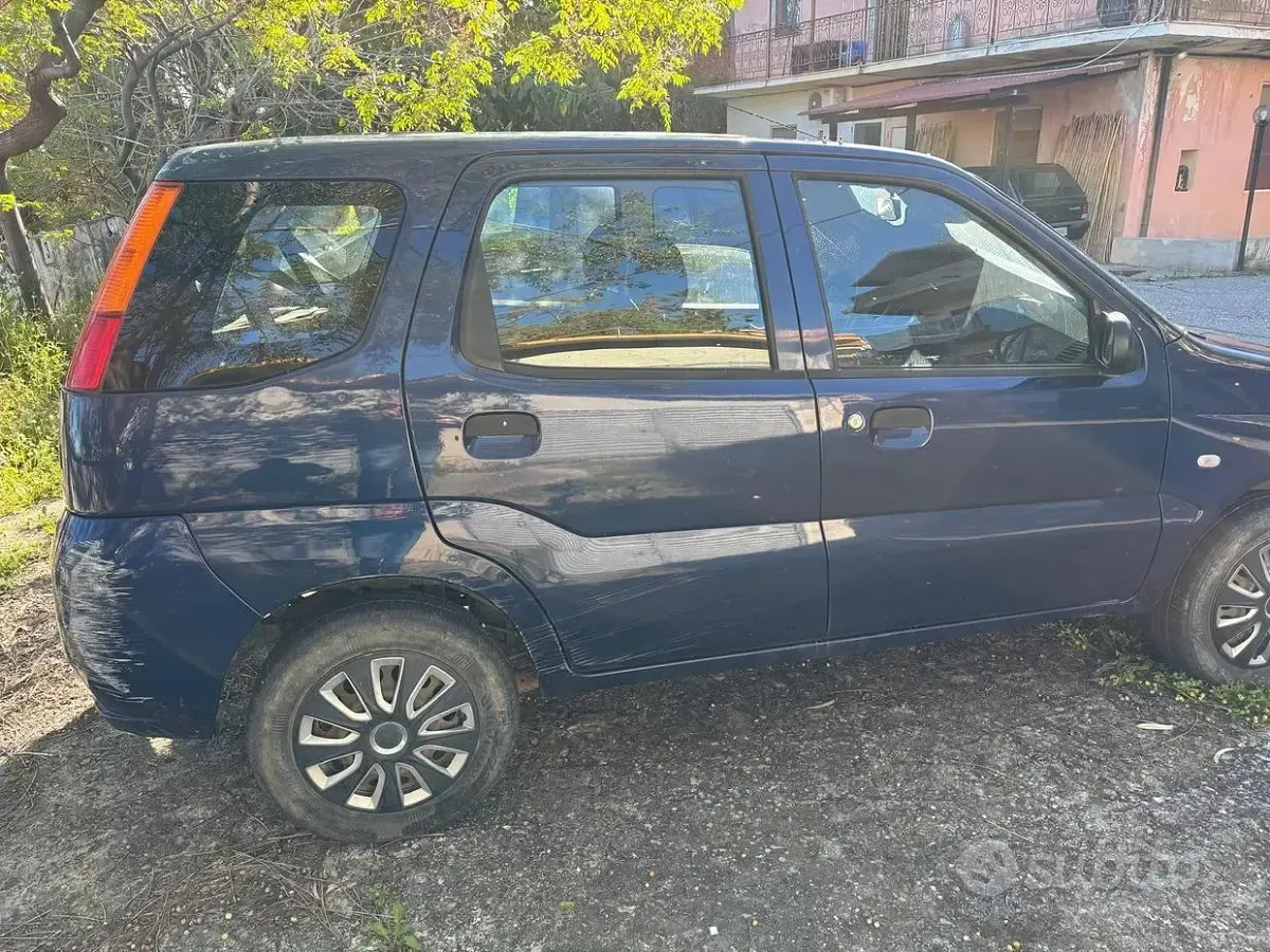Usata Subaru Justy 94 CV (69 kW) 2008 Bluazzurro Utilitaria