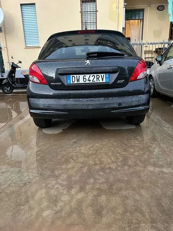 Usata Peugeot 207 88 CV (64 kW) 2010 Nero Berlina
