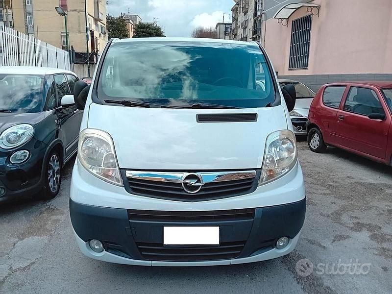 Usata Opel Vivaro 120 CV (88 kW) 2013 Bianco Monovolume