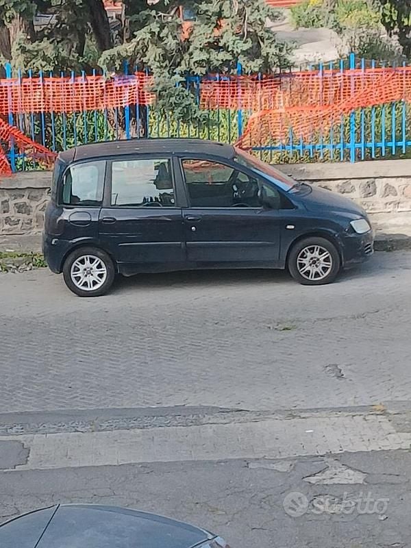 Usata Fiat Multipla 120 CV (88 kW) 2010 Blu Monovolume