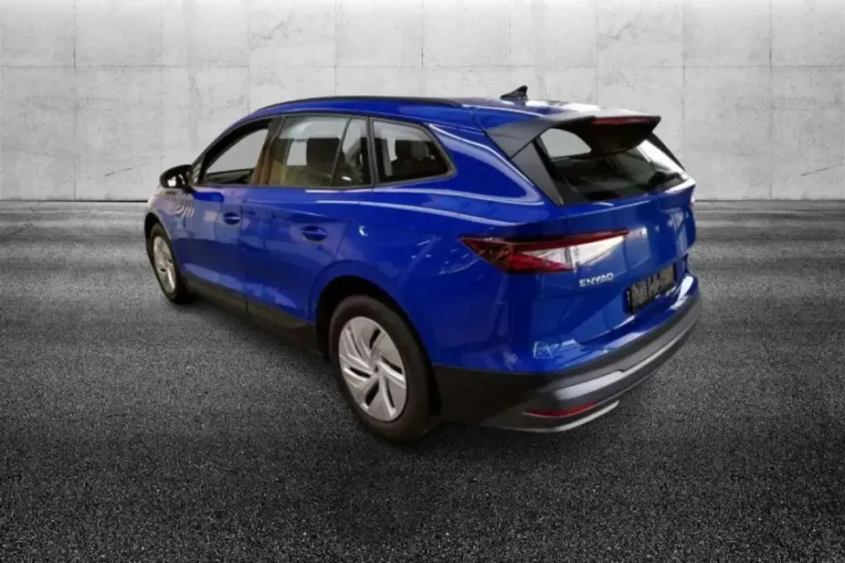 Usata Skoda Enyaq iV 108 kW (148 CV) 2023 Blu metallizzato SUV