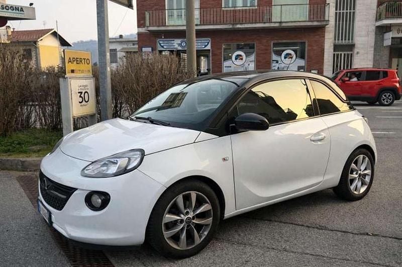 Usata Opel Adam Edition 87 CV (63 kW) 2014 Bianco Utilitaria