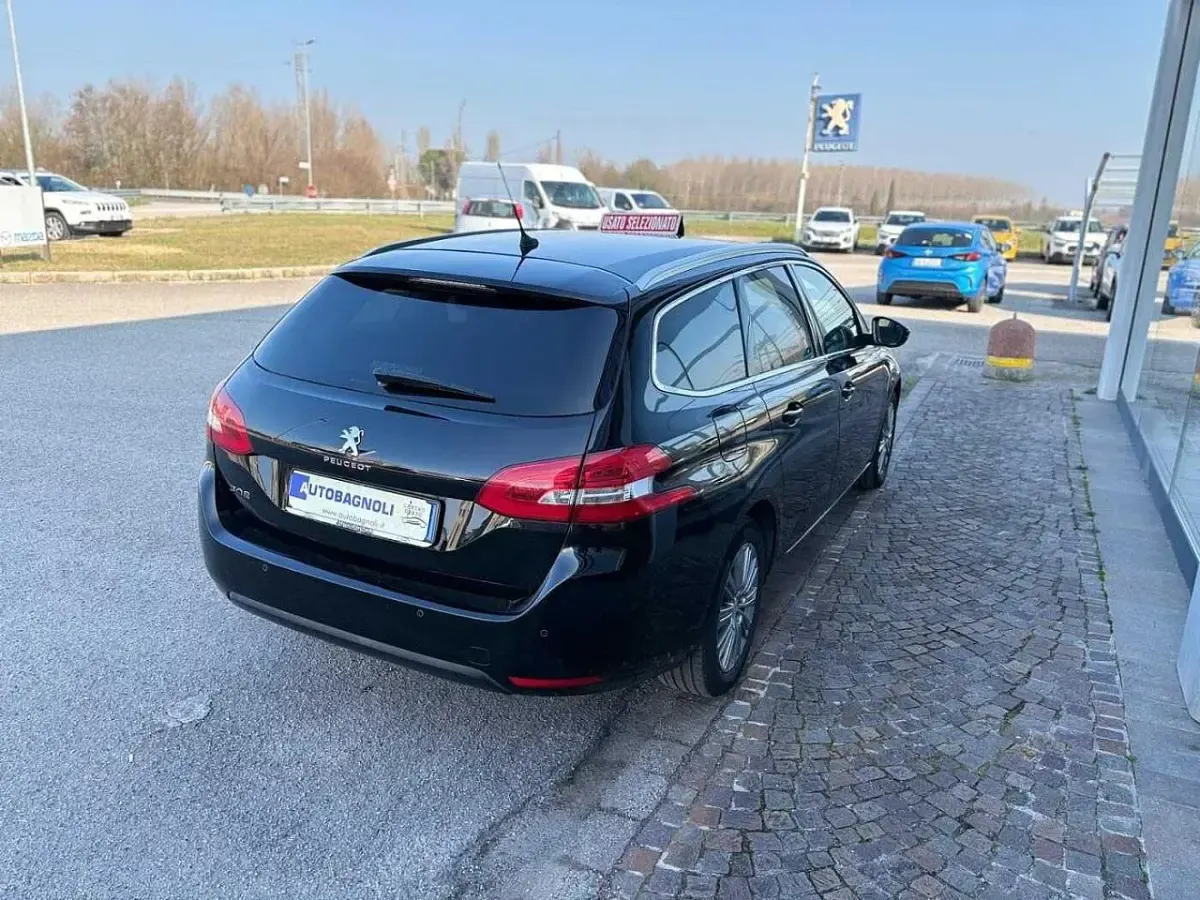 Usata Peugeot 308 Allure 131 CV (96 kW) 2020 Nero Station wagon