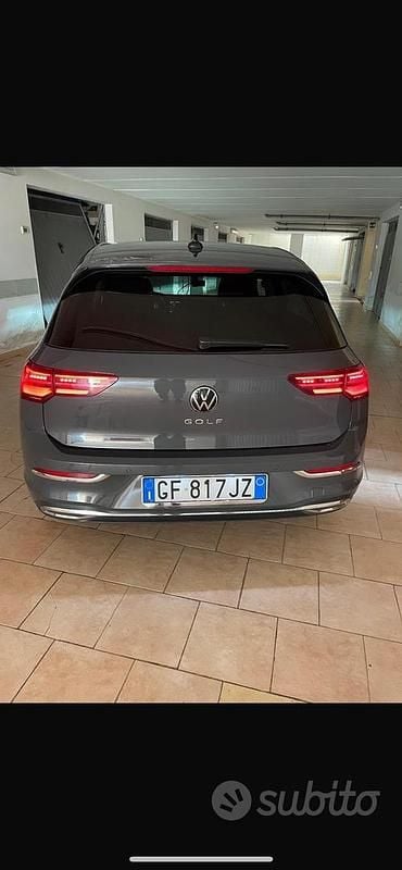 Usata VW Golf VIII Style 131 CV (96 kW) 2022 Grigio Berlina