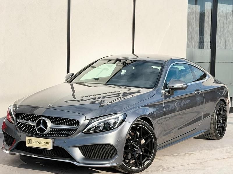 Usado Mercedes C220 Premium Plus 170 CV (125 kW) 2018 Gris Coupe