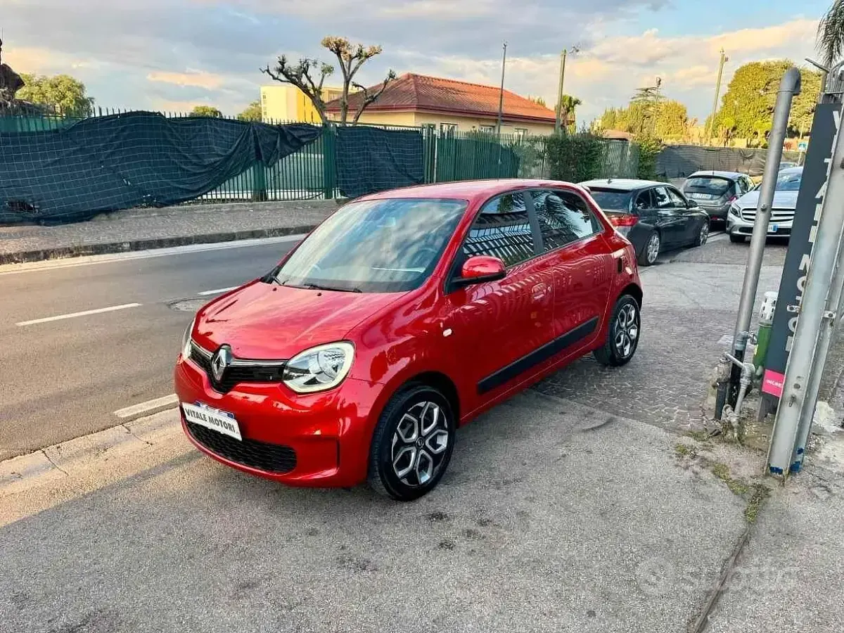 Begagnad Renault Twingo Intens 65 HK (47 kW) 2020 Röd Halvkombi