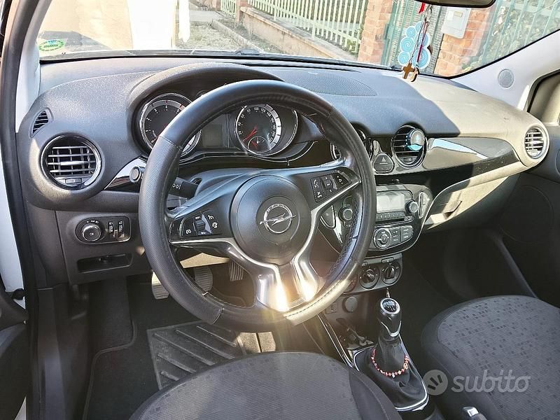 Usata Opel Adam 116 CV (85 kW) 2016 Bianco Utilitaria