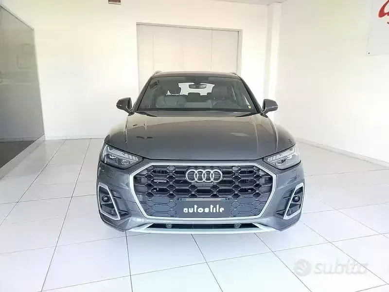Usata Audi Q5 S-line plus 2022 Grigio SUV