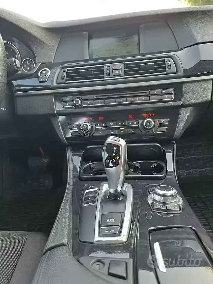 Usata BMW 530 258 CV (189 kW) 2012 Bluazzurro Station wagon
