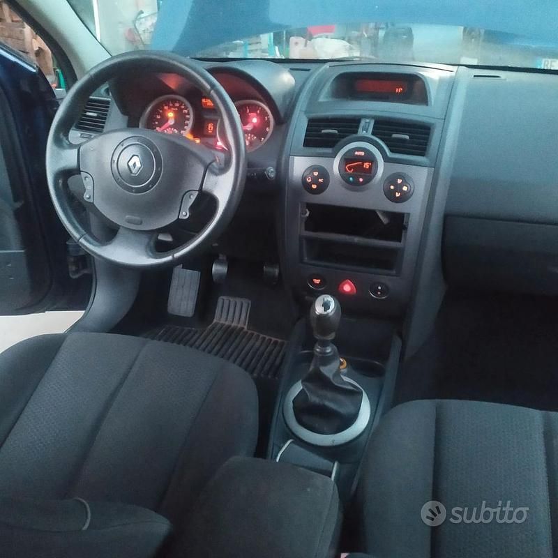 Usata Renault Mégane GrandTour 120 CV (88 kW) 2004 Blu Station wagon