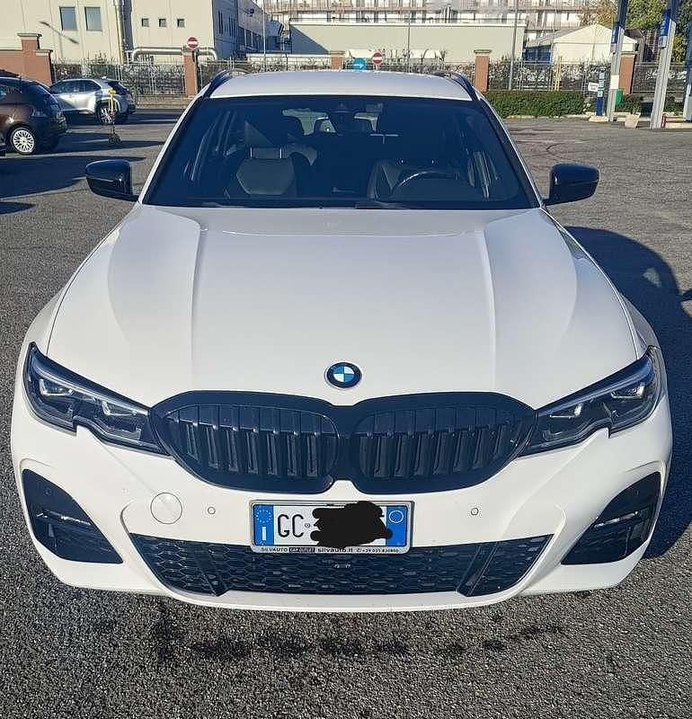 Bianco Usata 2020 BMW 320 M Sport Station wagon | 20.000 € (Buon prezzo) - Immagine 1/4