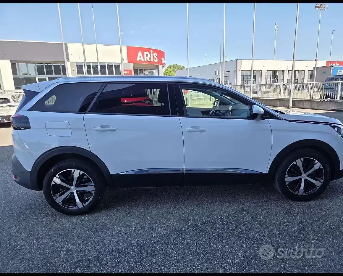 Usata Peugeot 5008 Business-Line 131 CV (96 kW) 2020 Bianco SUV