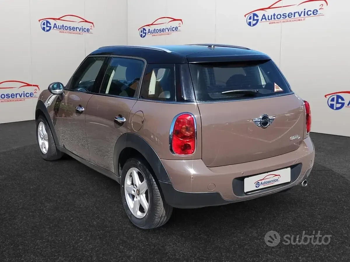 Usata Mini Cooper D Countryman 112 CV (82 kW) 2012 Marrone SUV