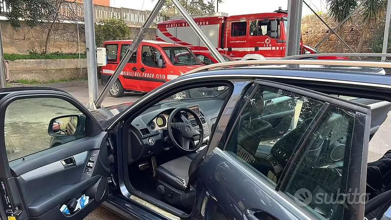 Usata Mercedes C220 AMG 170 CV (125 kW) 2008 Blu Station wagon