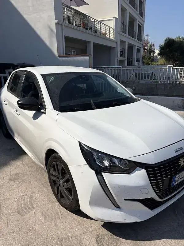 Usata Peugeot 208 Style 75 CV (55 kW) 2022 Utilitaria