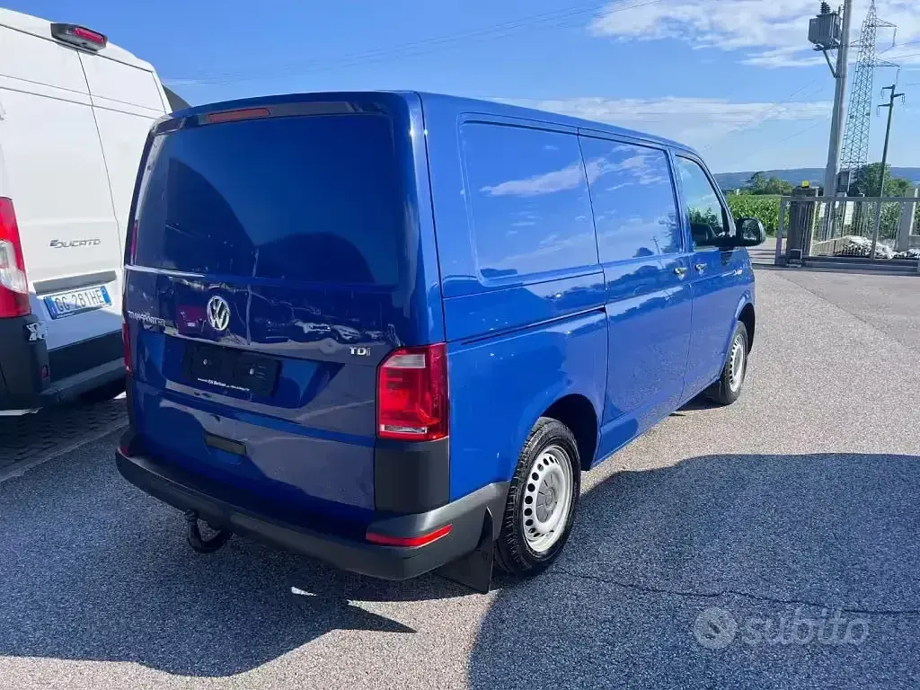Usado VW Transporter 150 CV (110 kW) 2018 Azul Van