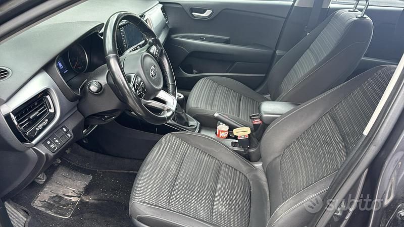 Usata Kia Stonic 2018 Grigio SUV