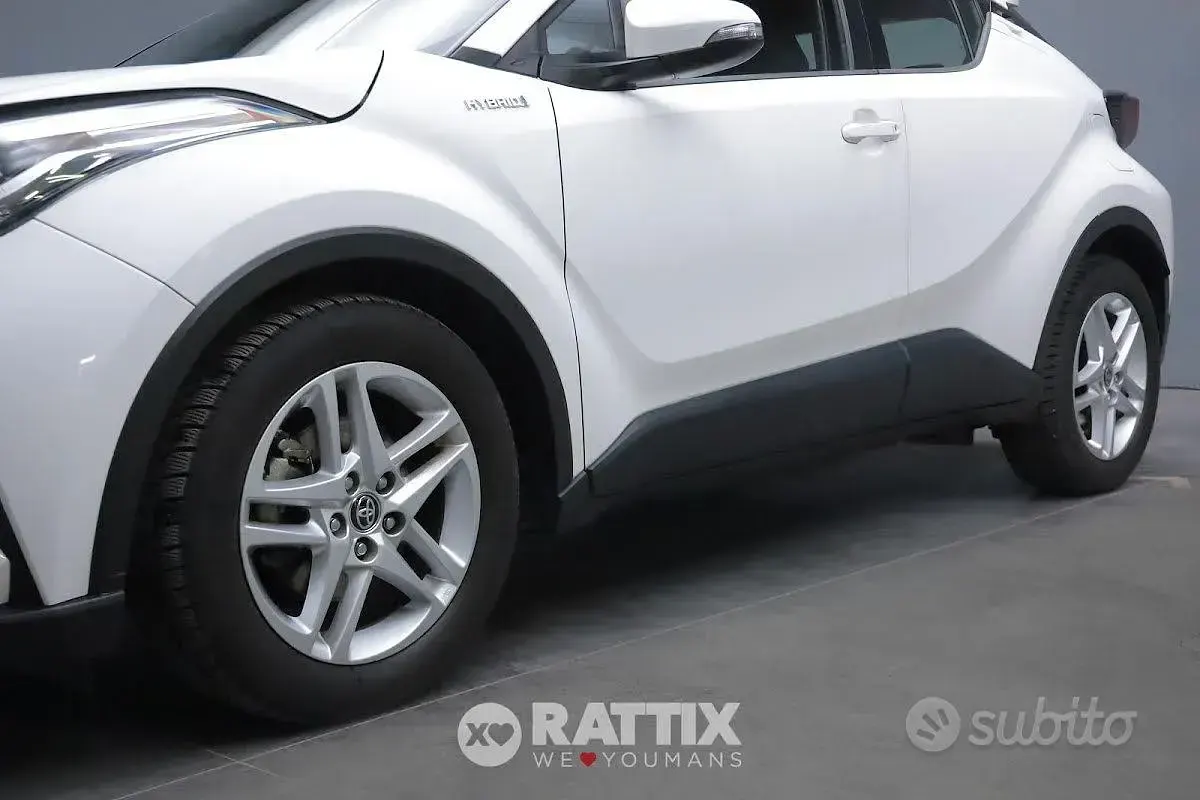 Usata Toyota C-HR Business Edition 98 CV (72 kW) 2020 Bianco SUV