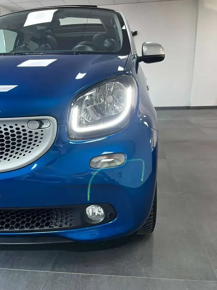 Usata Smart ForFour Prime 90 CV (66 kW) 2017 Blu/azzurro Utilitaria